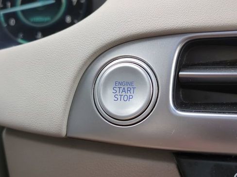 Used 2023 Hyundai Palisade Limited w/ Cargo Package image 25