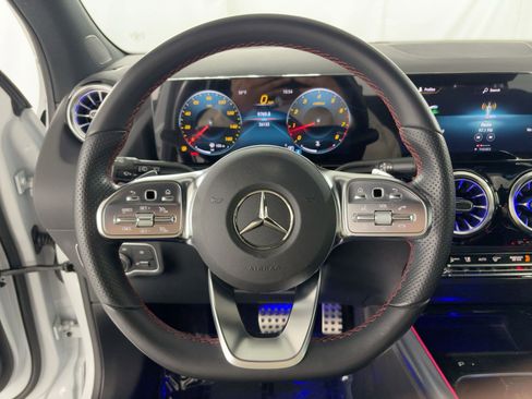 Certified 2022 Mercedes-Benz GLA 250 image 17