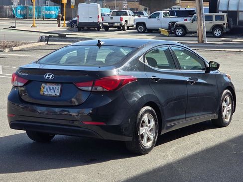 Used 2014 Hyundai Elantra SE image 7
