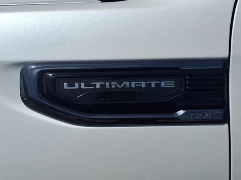 Used 2024 GMC Sierra 1500 Denali Ultimate AWD/4WD image 11