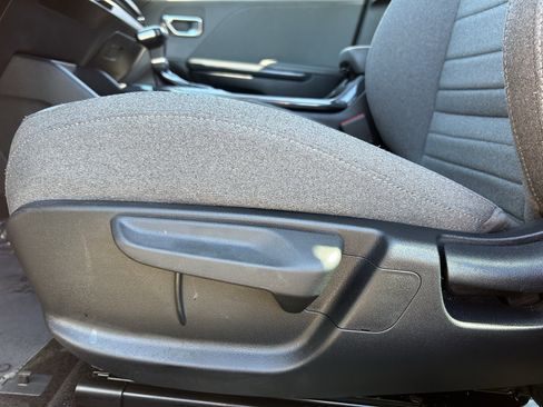 Used 2025 Kia K4 EX image 20