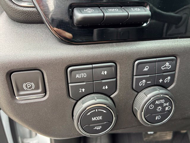 Used 2022 Chevrolet Silverado 1500 ZR2 w/ Technology Package AWD/4WD image 17