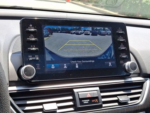 Used 2021 Honda Accord EX image 18
