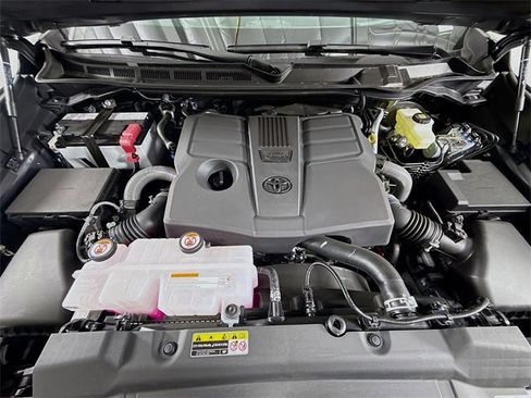 New 2026 Toyota Tundra Platinum image 30