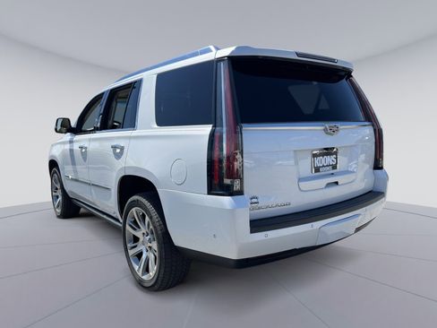 Used 2018 Cadillac Escalade Premium Luxury RWD image 14