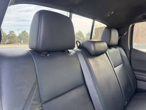 Certified 2023 Toyota Tacoma TRD Off-Road w/ TRD Premium Off Road Package image 17