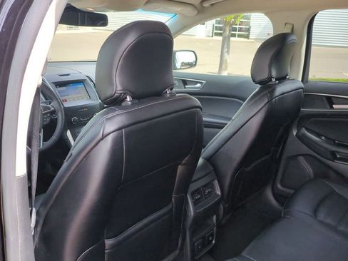 Used 2019 Ford Edge SEL w/ Equipment Group 201A AWD/4WD image 17