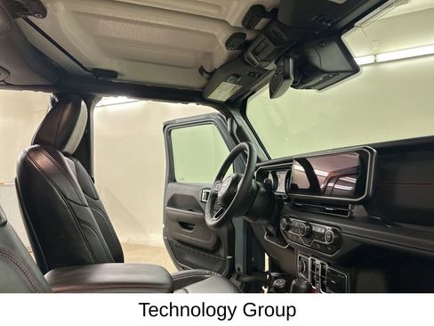Used 2025 Jeep Wrangler Unlimited Rubicon w/ Safety Group AWD/4WD image 21