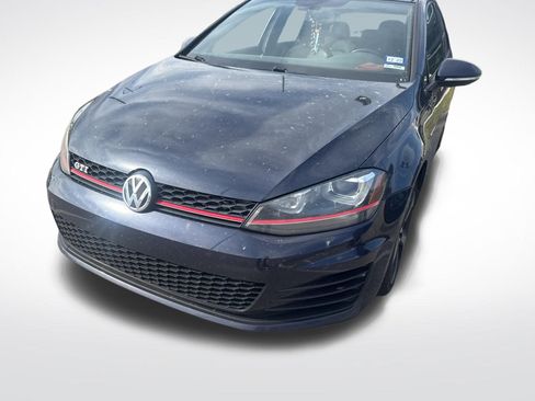 Used 2017 Volkswagen GTI SE image 3