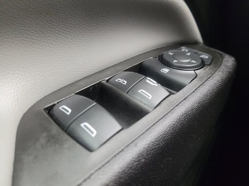 Used 2020 Chevrolet Equinox LS AWD/4WD image 27