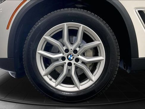 Used 2021 BMW X5 xDrive40i w/ Convenience Package AWD/4WD image 11