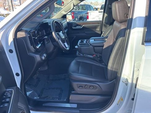 Used 2025 GMC Sierra 1500 SLT image 14