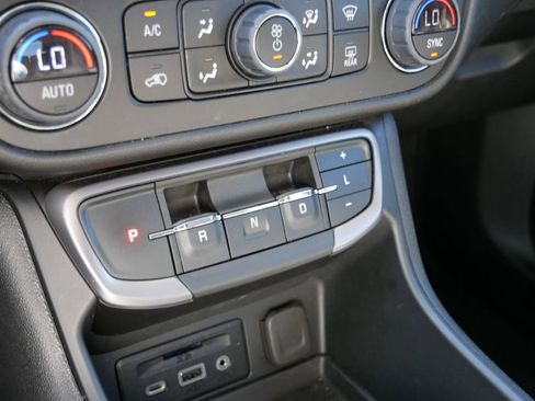 Used 2023 GMC Terrain AT4 AWD/4WD image 27