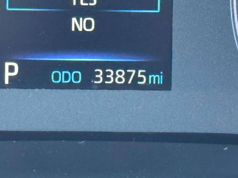 Used 2024 Toyota Corolla Cross LE w/ Moonroof Package image 25