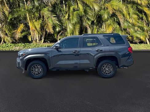 Used 2025 Toyota 4Runner SR5 RWD image 8