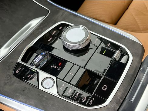 New 2026 BMW X5 xDrive50e image 16