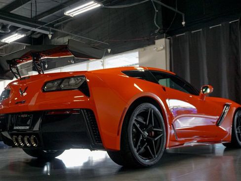 Used 2019 Chevrolet Corvette ZR1 RWD image 6