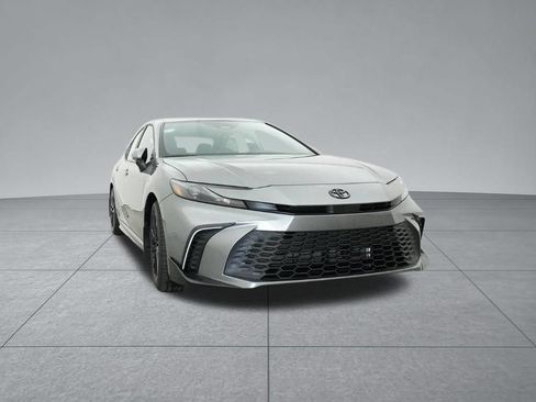 Used 2026 Toyota Camry SE FWD image 34