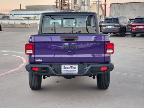 New 2026 Jeep Gladiator Sport image 8