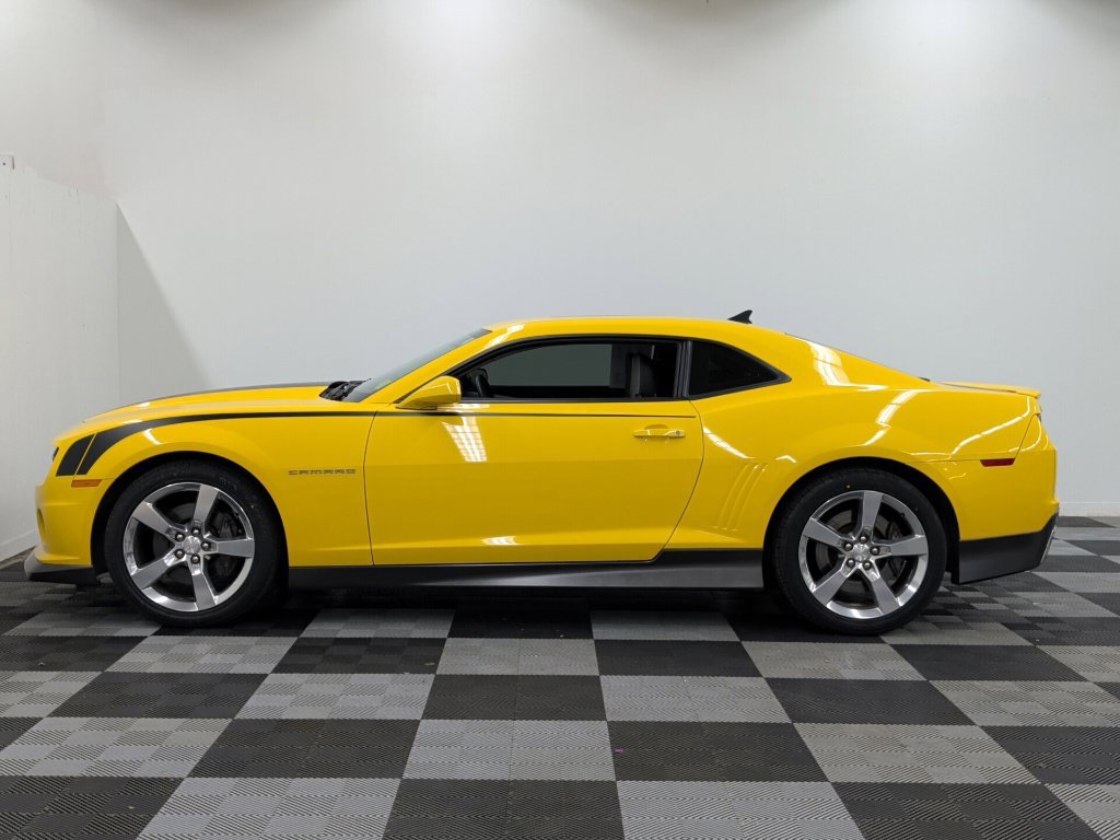Used 2010 Chevrolet Camaro SS w/ LPO, Ground Effects Package RWD image 8