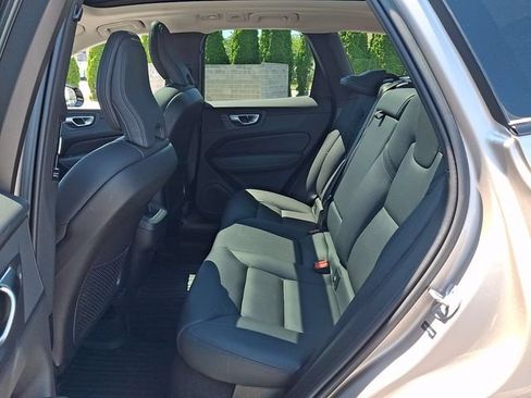 Used 2023 Volvo XC60 B5 Plus w/ Climate Package AWD/4WD image 10