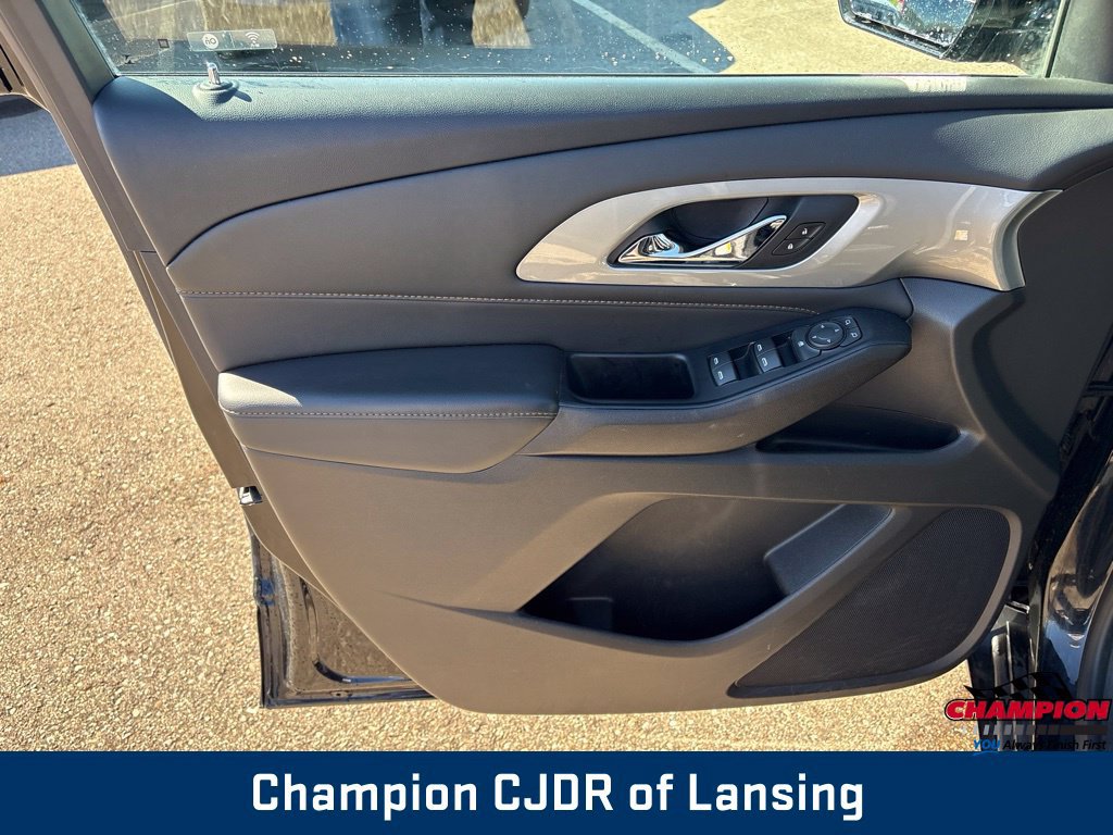 Used 2021 Chevrolet Traverse LS w/ LPO, Blackout Package FWD image 12