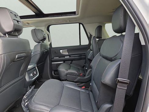New 2026 Ford Expedition Platinum w/ Driver's Package AWD/4WD image 14
