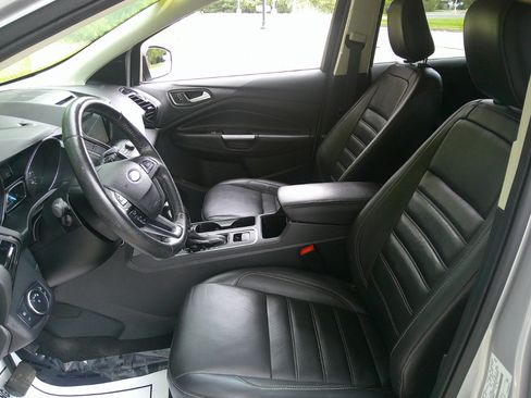 Used 2018 Ford Escape SEL image 36