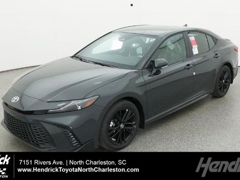 New 2026 Toyota Camry SE image 1