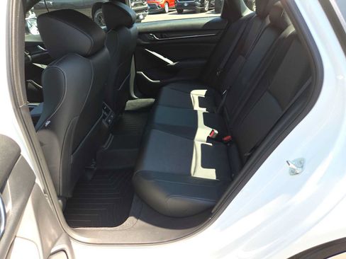 Used 2022 Honda Accord Sport image 21