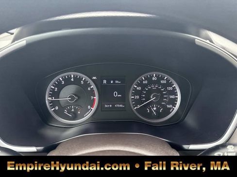 Used 2020 Hyundai Santa Fe SE image 32
