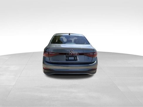 Used 2025 Volkswagen Jetta S image 4