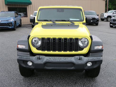 Used 2024 Jeep Wrangler Unlimited Sport AWD/4WD image 10