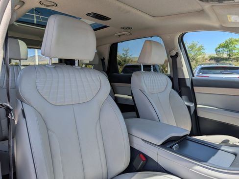 Used 2024 Hyundai Palisade Limited AWD/4WD image 30