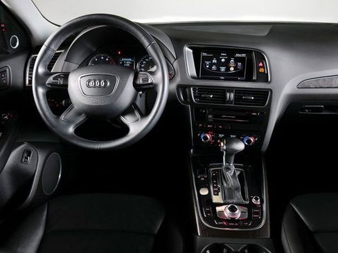 Used 2017 Audi Q5 2.0T Premium Plus w/ Technology Package AWD/4WD image 12