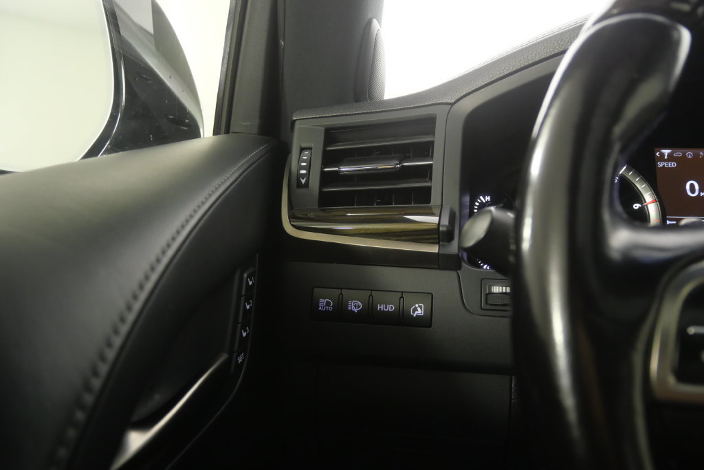 Used 2021 Lexus LX 570 4WD w/ Sport Package image 20