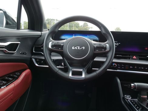 Certified 2025 Kia Sportage SX image 21