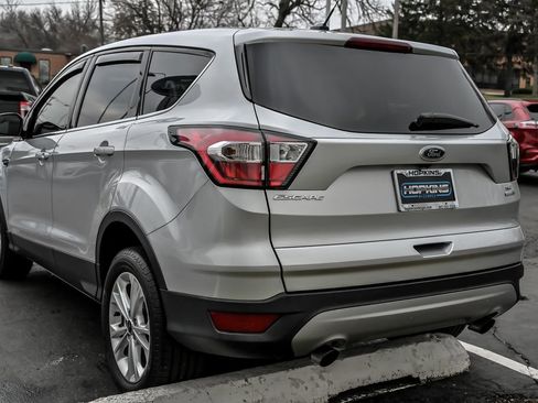 Used 2017 Ford Escape SE w/ SE Cold Weather Package image 8