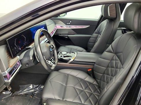 Used 2023 BMW 740i w/ Parking Assistance Package RWD image 39