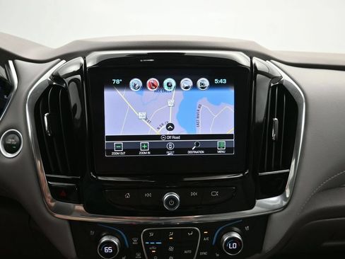 Used 2018 Chevrolet Traverse Premier w/ Driver Confidence II Package FWD image 17