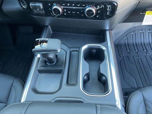 New 2026 GMC Sierra 1500 SLT w/ SLT Premium Package image 19