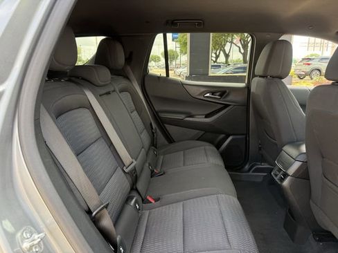 Used 2025 Chevrolet Equinox LT image 29