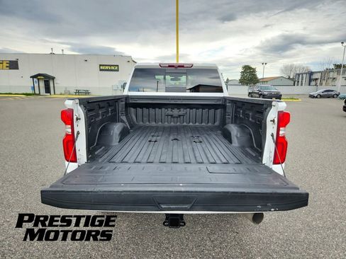 Used 2020 Chevrolet Silverado 2500 LTZ w/ LTZ Plus Package image 15