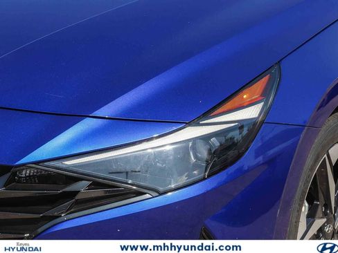 Certified 2023 Hyundai Elantra Limited w/ Cargo Package FWD image 7