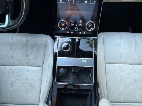 Used 2020 Land Rover Range Rover Velar R-Dynamic S AWD/4WD image 35
