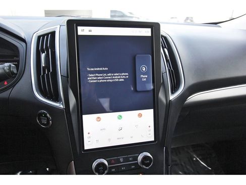 Used 2024 Ford Edge Titanium image 20