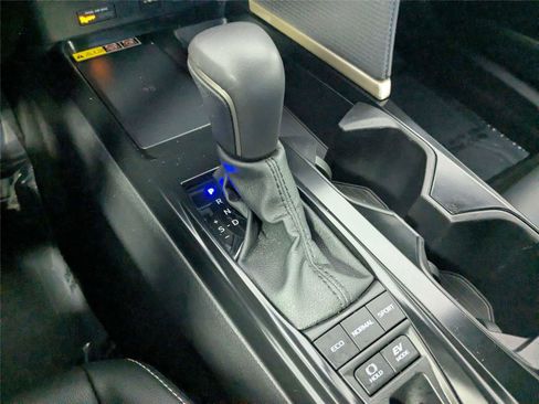Certified 2025 Toyota Camry SE FWD image 25