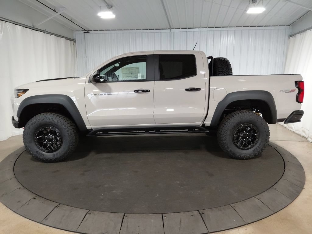 New 2026 Chevrolet Colorado ZR2 w/ ZR2 Bison Edition AWD/4WD image 2