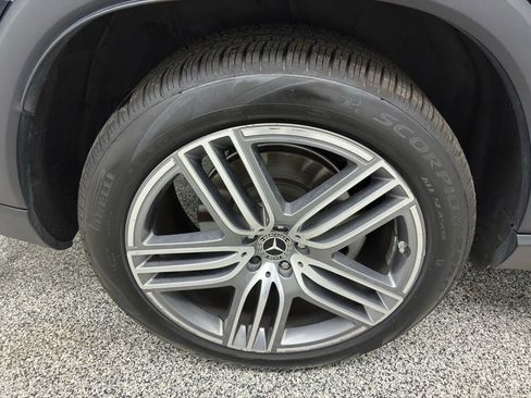 Used 2022 Mercedes-Benz GLS 450 4MATIC image 14