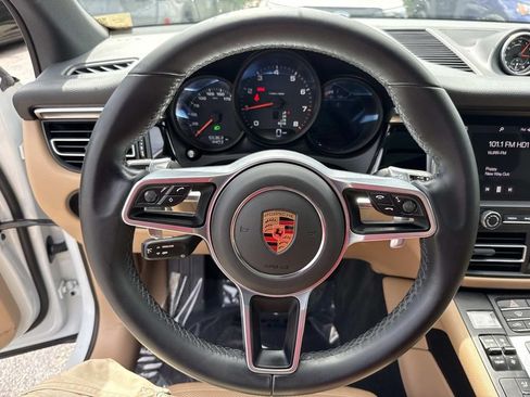Used 2021 Porsche Macan AWD/4WD image 48